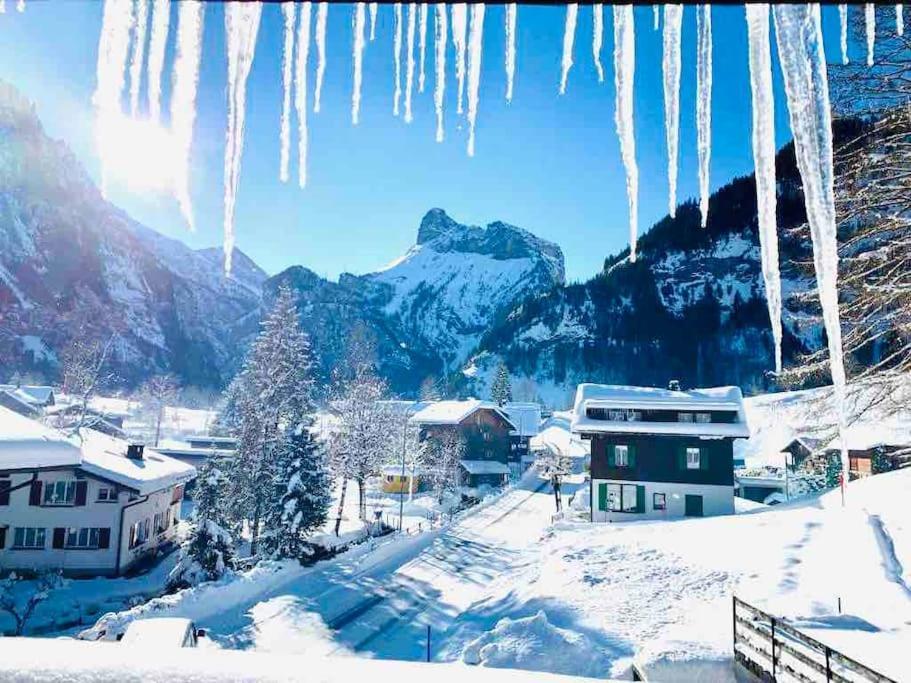 Cozy Apartment In Vintage House In Kandersteg Exterior photo